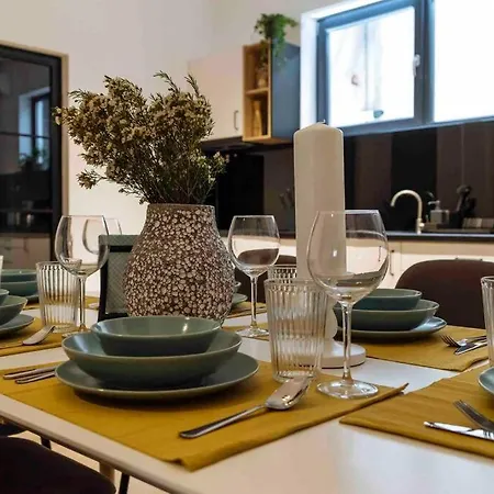 Apartment Bright 3Br Flat-Top Location-Green View Balcony *