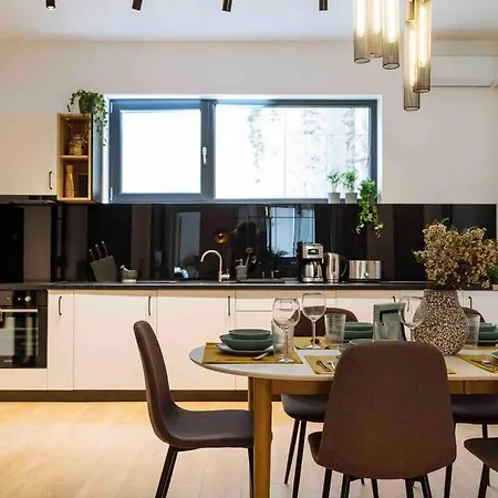 Bright 3Br Flat-Top Location-Green View Balcony