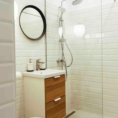 Bright 3Br Flat-Top Location-Green View Balcony * Bucharest