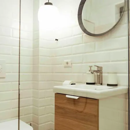 Apartment Bright 3Br Flat-Top Location-Green View Balcony *