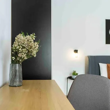 Bright 3Br Flat-Top Location-Green View Balcony Bucharest